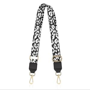 Black and white purse strap. New
